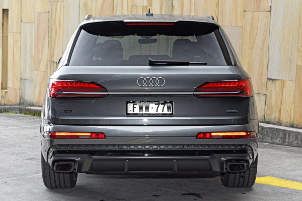 2026 MY25 Audi Q7 4M TFSI 250kW S line SUV image 5