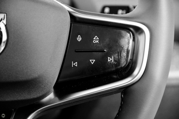 2025 Volvo EX30  Single Motor Extended Range Plus SUV Image 15