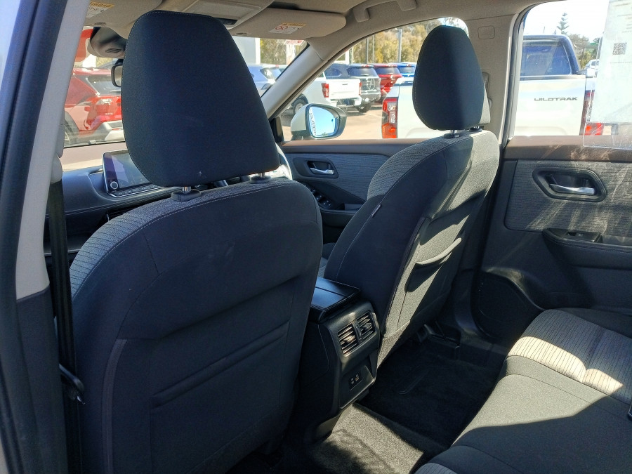 2024 MY25 Nissan X-Trail T33 ST SUV Image 23