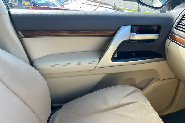 2016 Toyota LandCruiser VDJ200R Sahara SUV Image 33
