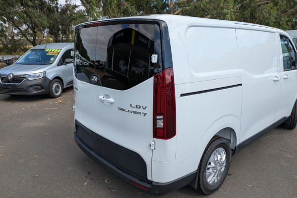 2026 LDV Deliver 7   Van Image 8