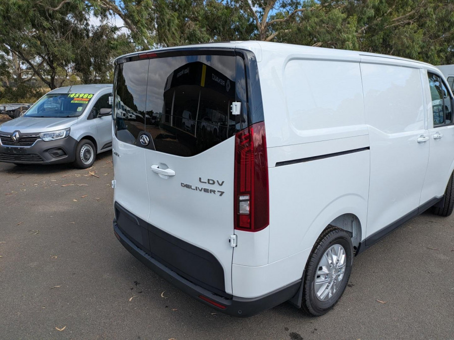 2026 LDV Deliver 7   Van Image 8