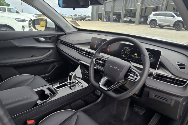 2026 Chery Tiggo 4  Hybrid Ultimate SUV Image 11