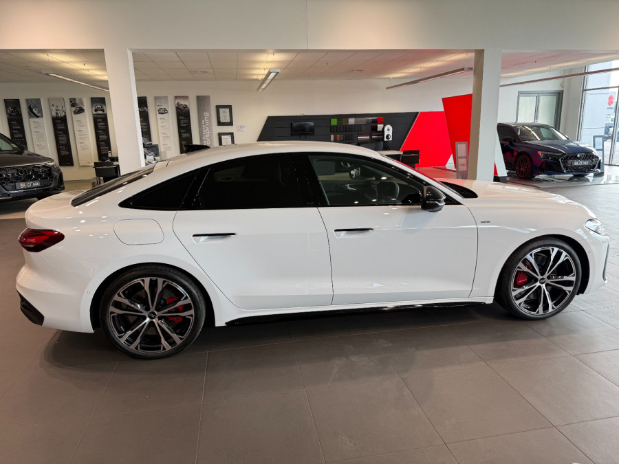 2025 Audi A5 B10 e-hybrid S-Line Sedan Image 2