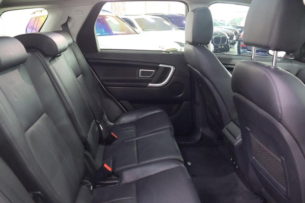 2019 Land Rover Discovery Sport L550 TD4 SE SUV image 9