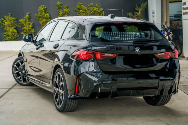 2025 BMW 1 Series F70 118 M Sport Hatch image 4