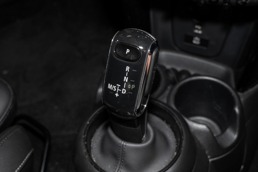 2023 MINI Cooper F55 LCI-2 S Classic Hatch