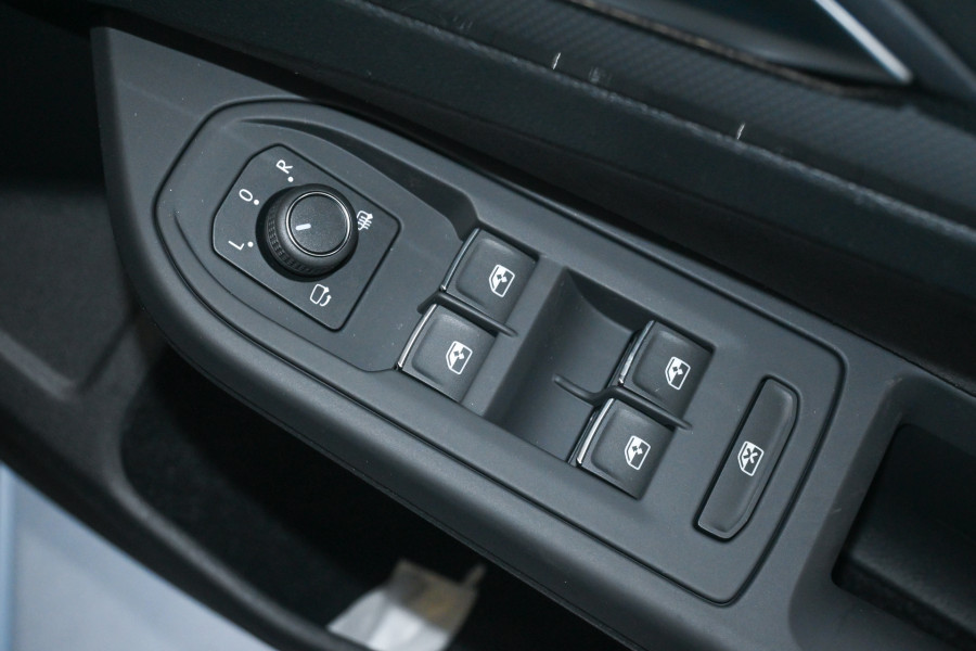 2024 MY25 Volkswagen Golf 8.5 110TSI Style Hatch Image 10
