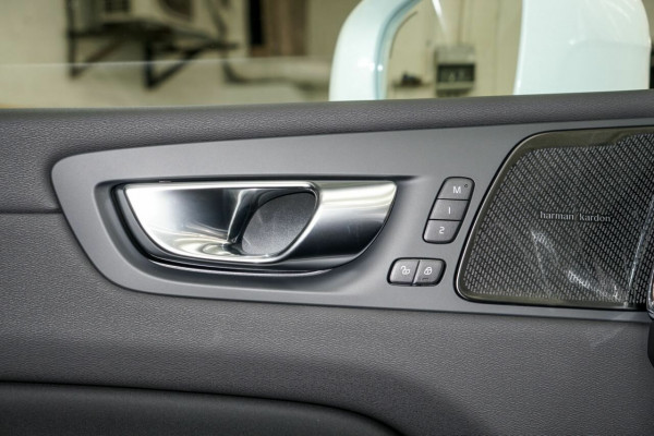 2026 Volvo XC60 UZ Plus B5 Bright SUV Image 14