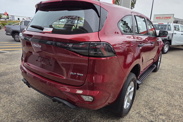 2026 MY25.5 Isuzu MU-X RJ LS-M SUV Image 3