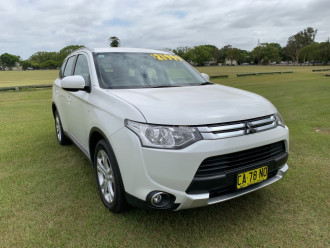 Mitsubishi Outlander ES ZJ
