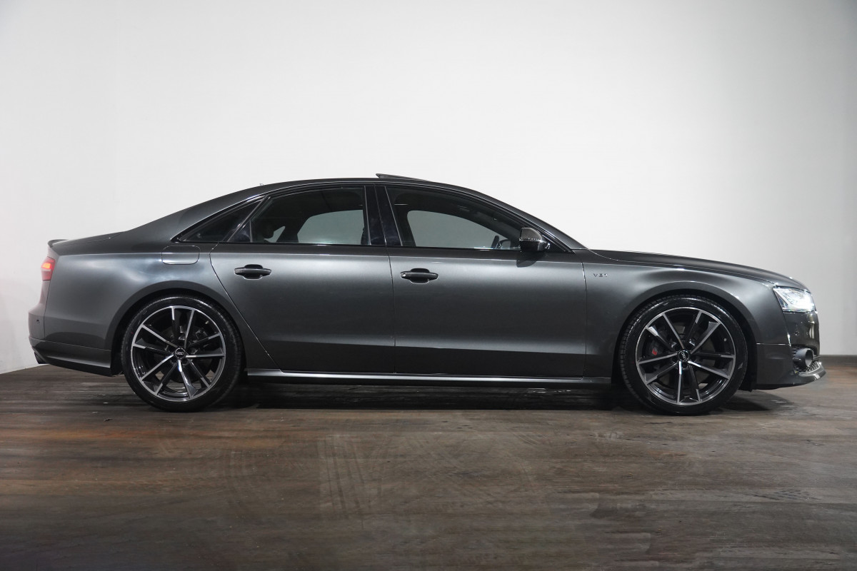 2017 Audi S8 4.0 Tfsi Quattro Plus Sedan Image 4