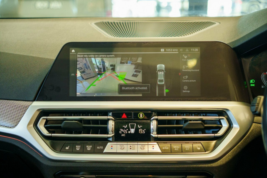 2022 BMW 3 Series G20 320i M Sport Sedan Image 14