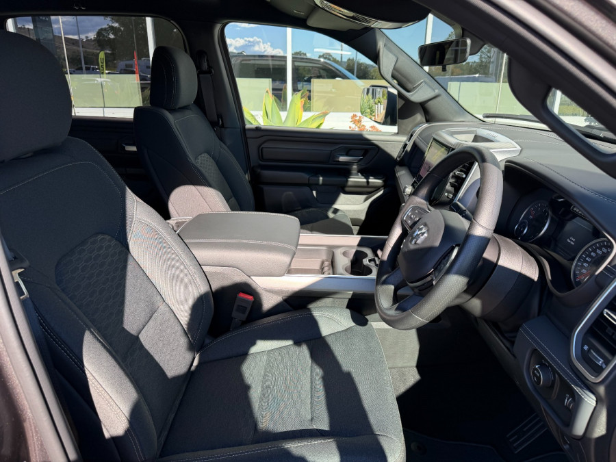 2026 Ram 1500 Express Ute Image 9