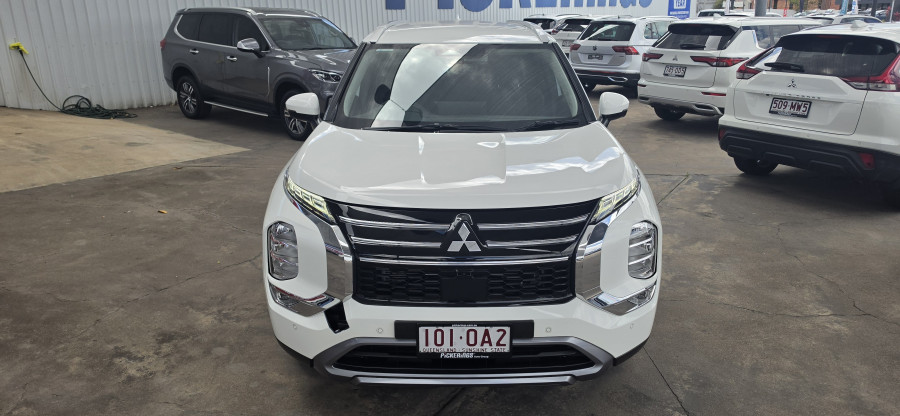 2025 Mitsubishi Outlander ZM LS SUV Image 2