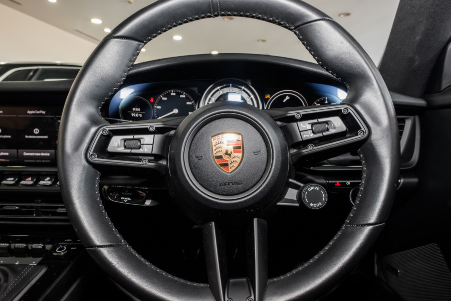 2024 Porsche 911 992 Carrera Coupe