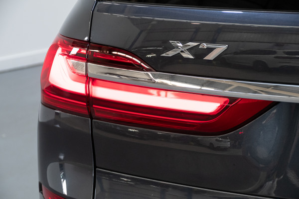 2019 BMW X7 Xdrive30d SUV Image 12