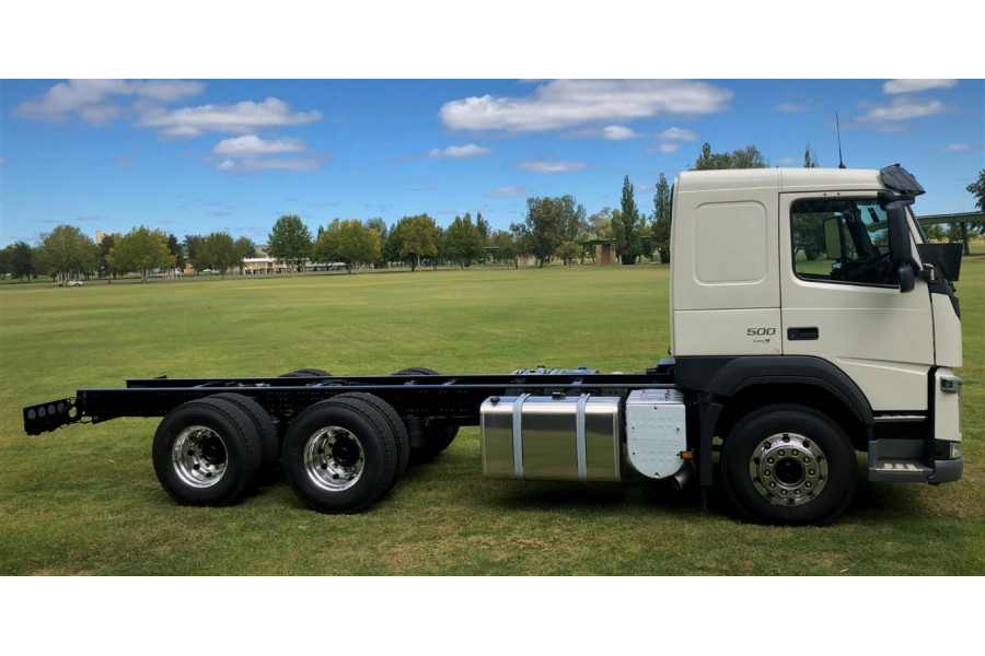 2021 MY20 Volvo FM TEMP Cab Chassis Image 9