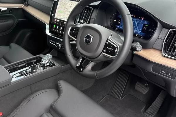 2025 Volvo XC90 L Series Ultra T8 Plug-In Hybrid SUV Image 13