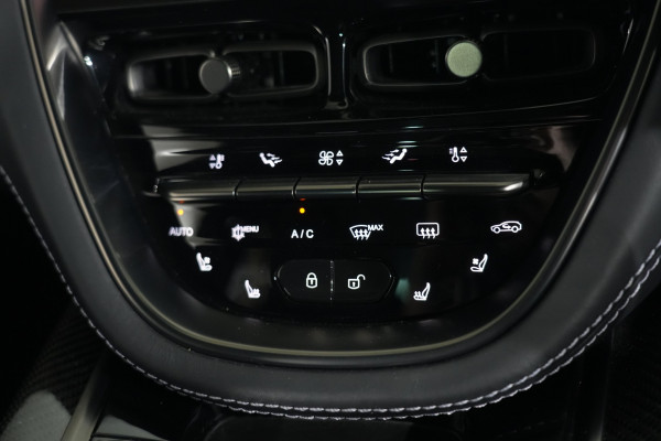 2022 Aston Martin DBX SUV Image 17