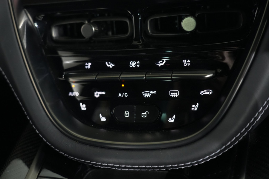 2022 Aston Martin DBX SUV Image 17