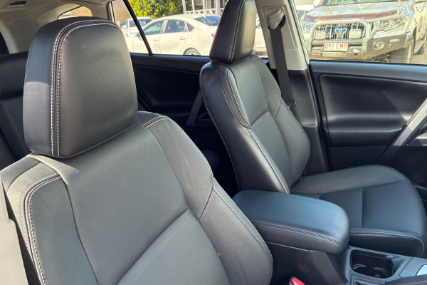 2018 Toyota RAV4 ASA44R Cruiser SUV Image 18