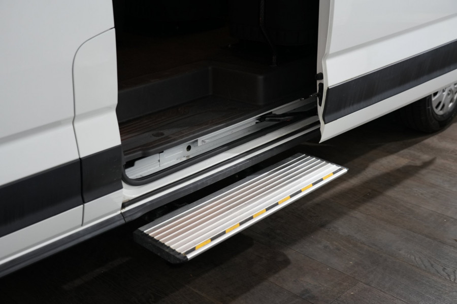 2023 LDV Deliver 9 Mid Roof LWB Bus Image 22