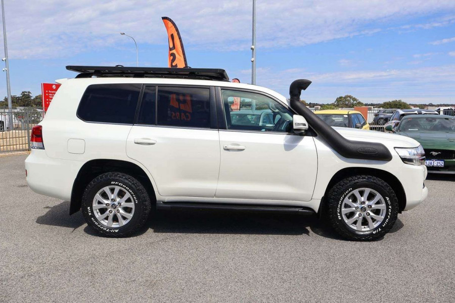 2020 Toyota LandCruiser VDJ200R VX SUV Image 3
