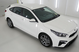 Kia Cerato Hatch S with Safety Pack BD