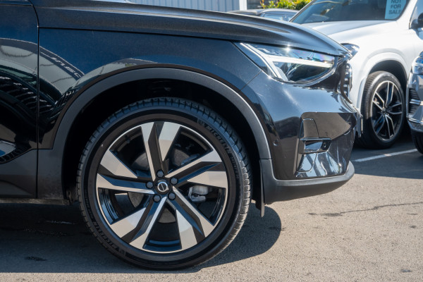 2022 MY23 Volvo XC40 XZ Ultimate B4 Dark SUV Image 6