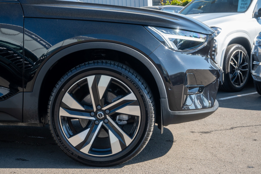 2022 MY23 Volvo XC40 XZ Ultimate B4 Dark SUV Image 6