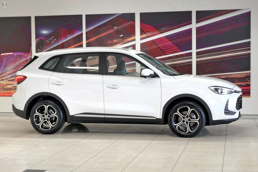 2025 MG ZS ZS32 Essence SUV Image 6
