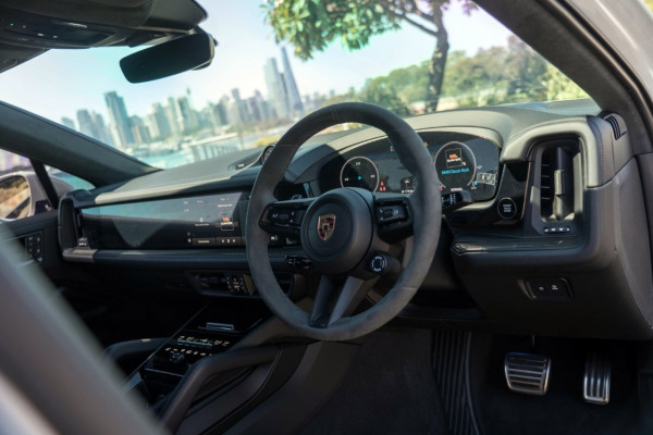 2024 Porsche Cayenne GTS Coupe Image 11