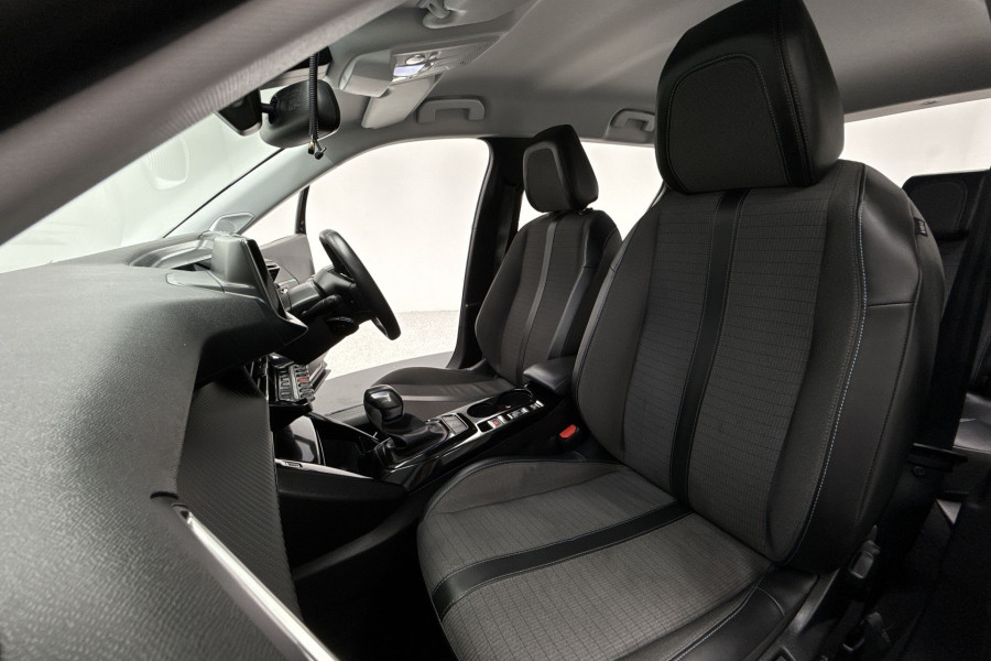 2021 Peugeot 2008 P24 Allure SUV Image 11