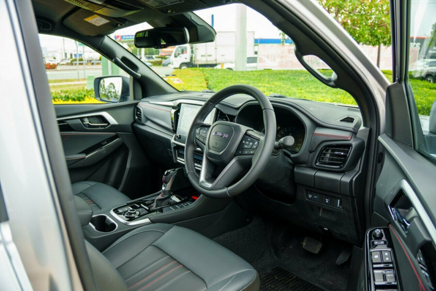 2025 Isuzu MU-X RJ X-TERRAIN SUV Image 19