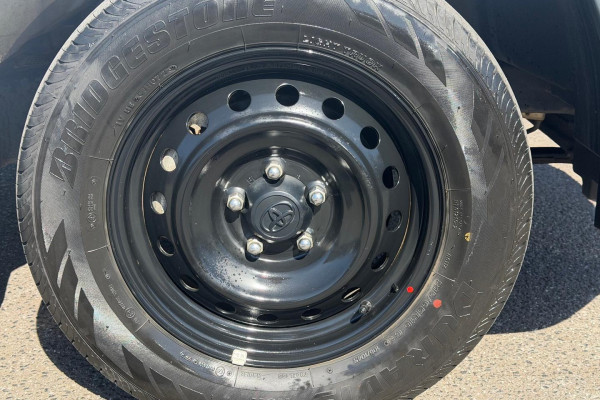 2023 Toyota HiLux TGN121R WorkMate Cab Chassis Image 6