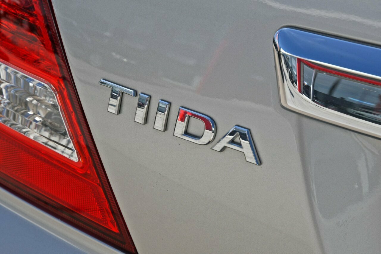 2006 Nissan Tiida C11 ST-L Sedan Image 7