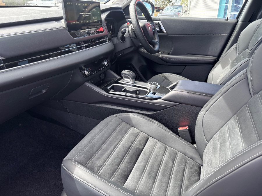 2025 Mitsubishi Outlander ZM Aspire SUV Image 21