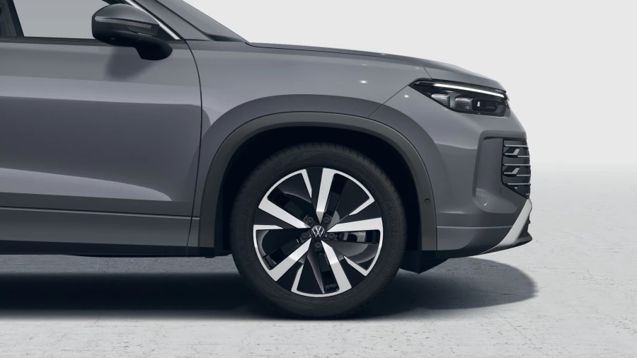 2026 Volkswagen Tayron R4 150TSI eHybrid Elegance SUV Image 6