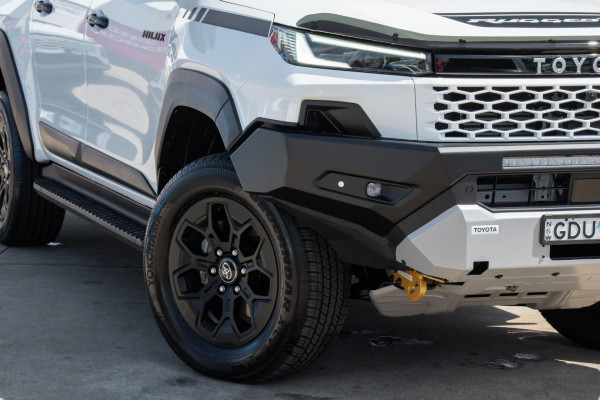 2026 Toyota HiLux GUN227R Rugged X 48V Ute Image 6