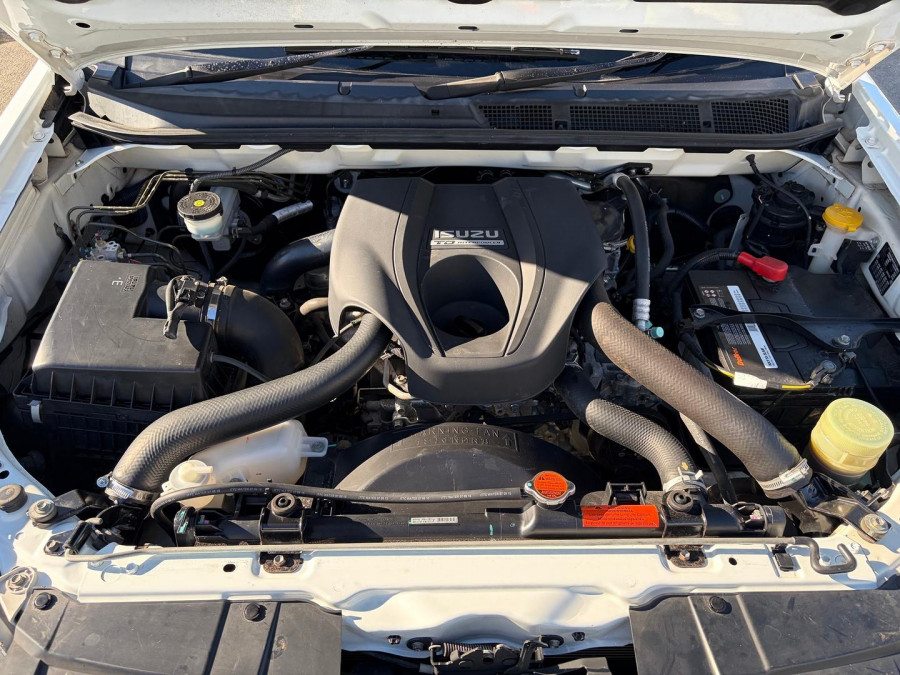2015 Isuzu D-MAX  SX Cab Chassis Image 21