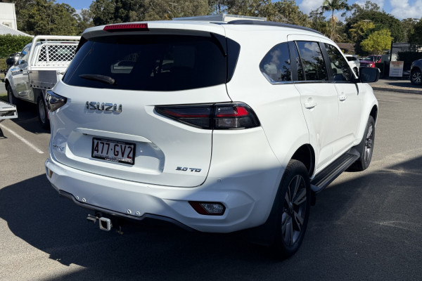 2022 MY23 Isuzu MU-X RJ LS-T SUV Image 10