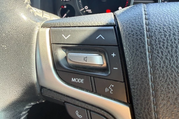 2019 Toyota LandCruiser VDJ200R VX SUV Image 16