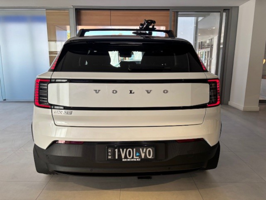 2024 MY25 Volvo EX30  Single Motor Extended Range Ultra SUV Image 8
