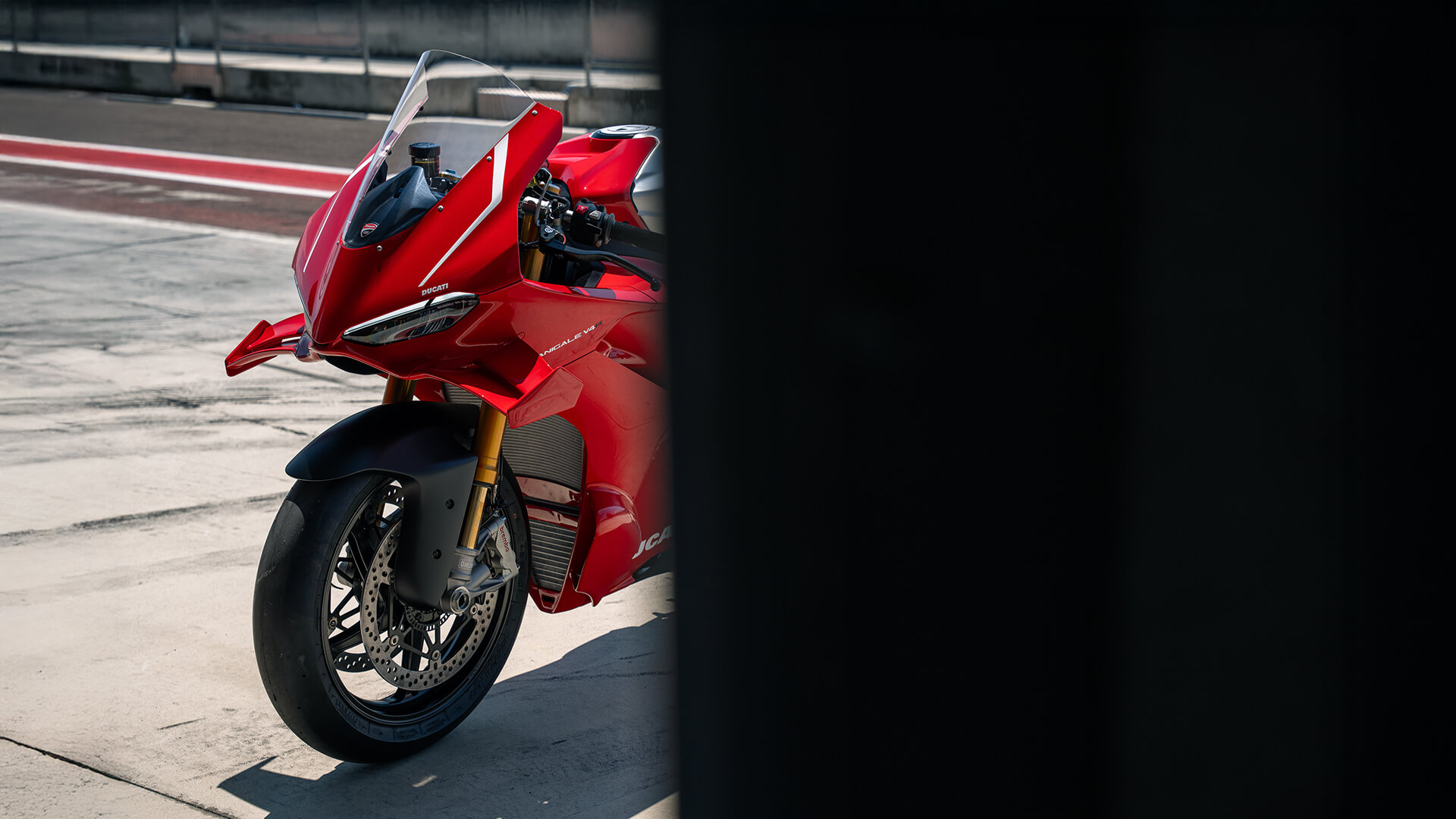 New Ducati Panigale V4 R Image
