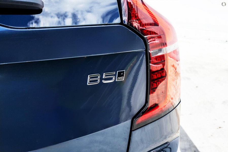 2026 Volvo XC90 L Series Ultra B5 Dark SUV Image 1