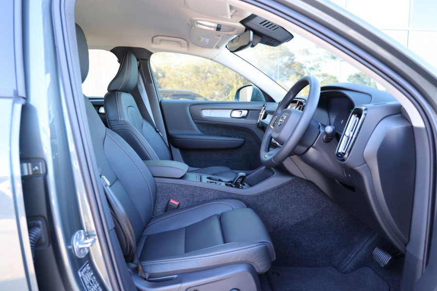 2026 Volvo XC40 XZ Plus B4 SUV Image 7