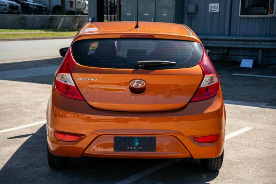 2015 MY16 Hyundai Accent RB3 Active Hatch Image 3