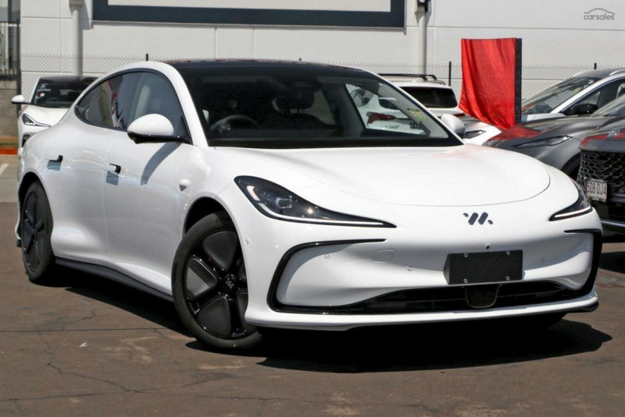 2025 MG IM5 P12L Premium Hatch Image 1