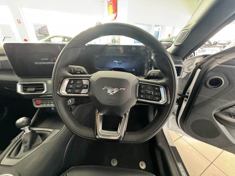 2025 Ford Mustang FO GT Hatch Image 15